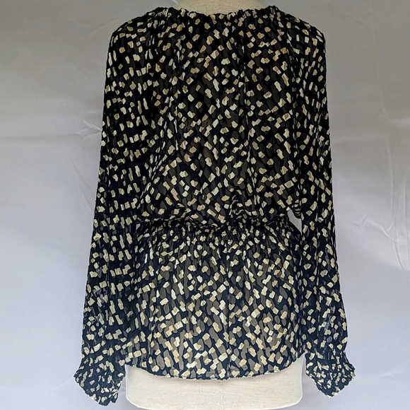 Theory Blouse Top Silk Blend Tie Neckline Gathered Waist Long Sleeve Black L NWT - Picture 8 of 14